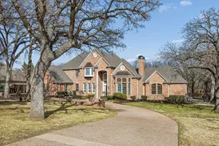 2900 Creekview Dr, Flower Mound, TX 75022 - Photo 2