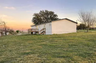 9795 2nd St, Joshua, TX 76058 - Photo 18