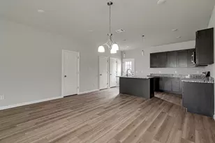 1136 E Broadway Ave, Fort Worth, TX 76104 - Photo 4