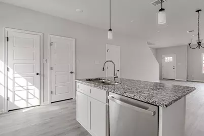 1136 E Broadway Avenue, Fort Worth, TX 76104 - Photo 32