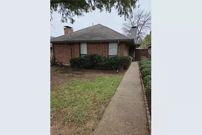 718 Red Oak Drive, Lewisville, TX 75067 - Photo 2