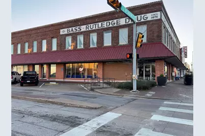 201 W Moore Avenue, Terrell, TX 75160 - Photo 2