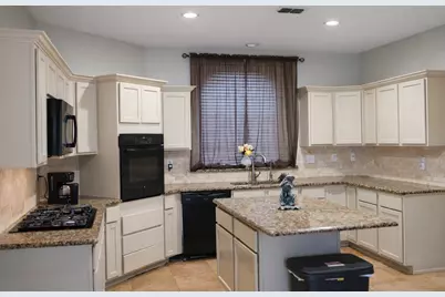 1005 Twin Creek Drive, DeSoto, TX 75115 - Photo 2