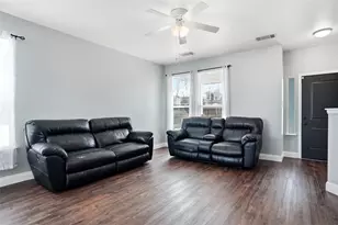 10333 Franklin Dr, Providence Village, TX 76227 - Photo 6