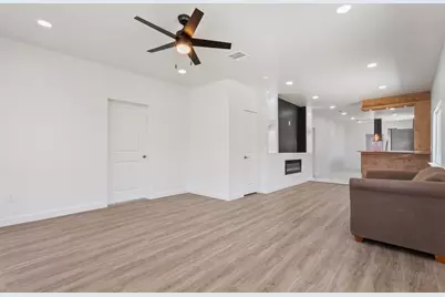 715 E Main Street, Mexia, TX 76667 - Photo 6