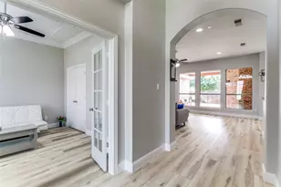 412 Red Castle Dr, Lewisville, TX 75056 - Photo 2