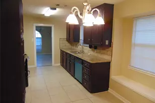 7233 Martha Ln, Fort Worth, TX 76112 - Photo 20