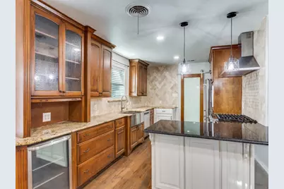 1404 Ravenwood Drive, Arlington, TX 76013 - Photo 4