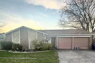 7533 Meadowlark Ln N, Watauga, TX 76148 - Photo 1