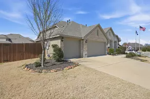 3209 Rosewood Dr, Glenn Heights, TX 75154 - Photo 2