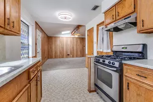 914 W Avenue F, Garland, TX 75040 - Photo 10