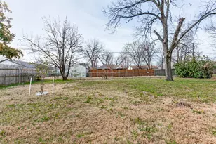 914 W Avenue F, Garland, TX 75040 - Photo 22