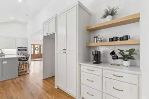 9518 Windy Knoll Dr, Dallas, TX 75243 - Photo 10