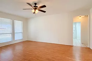 308 Palm St, Crowley, TX 76036 - Photo 8