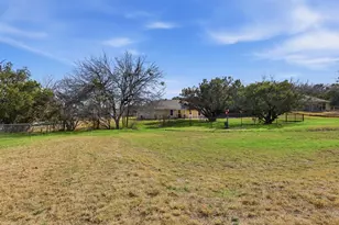 1308 Laredo Dr, Granbury, TX 76048 - Photo 28