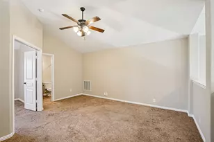 101 Gateway Dr, Alvarado, TX 76009 - Photo 26