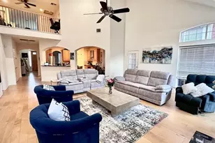1237 Tioga Dr, Irving, TX 75063 - Photo 2