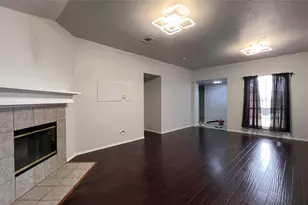 1521 Brookleaf Dr, Arlington, TX 76018 - Photo 2