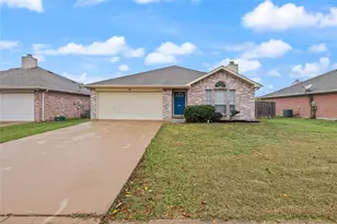 1305 Misty Meadow Dr, Midlothian, TX 76065 - Photo 2