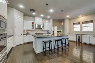10565 Plumwood Pkwy, Dallas, TX 75238 - Photo 8