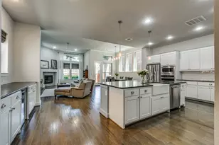 10565 Plumwood Pkwy, Dallas, TX 75238 - Photo 4