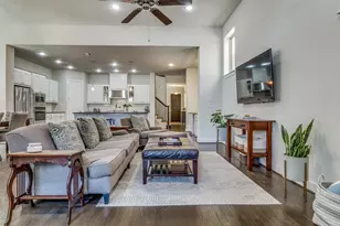 10565 Plumwood Pkwy, Dallas, TX 75238 - Photo 10