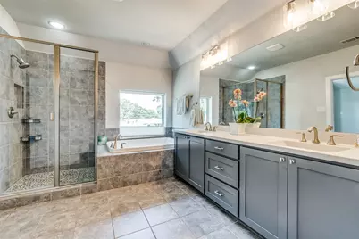 10565 Plumwood Parkway, Dallas, TX 75238 - Photo 20