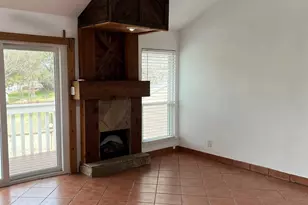 640 Harbor Dr, Azle, TX 76020 - Photo 4