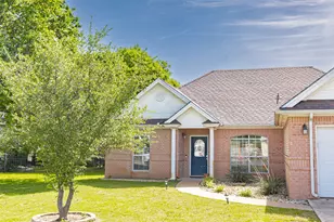 1503 S College Ave, Decatur, TX 76234 - Photo 2