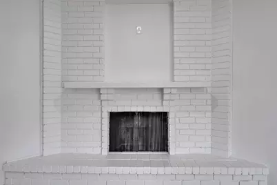 7449 Sandhurst Lane S, North Richland Hills, TX 76182 - Photo 12