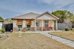1136 Ridgeview Cir, Granbury, TX 76048 - Photo 2