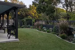 1136 Ridgeview Cir, Granbury, TX 76048 - Photo 10