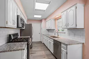 2213 Big Bend Dr, Carrollton, TX 75007 - Photo 12