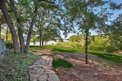 772 Lakewood Court, Highland Village, TX 75077 - Photo 2