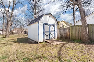 206 N Holloway St, Cleburne, TX 76033 - Photo 24