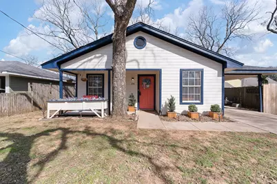 206 N Holloway Street, Cleburne, TX 76033 - Photo 1