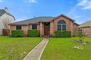 806 Bray St, Cedar Hill, TX 75104 - Photo 2