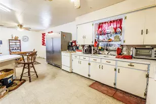 312 W Live Oak, Malone, TX 76660 - Photo 4