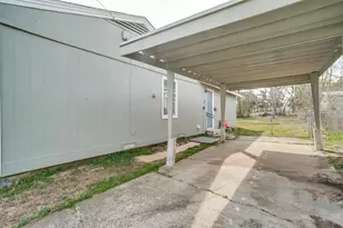 901 Park St, Greenville, TX 75401 - Photo 16