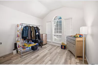 6915 Chapelridge Drive, Dallas, TX 75249 - Photo 16