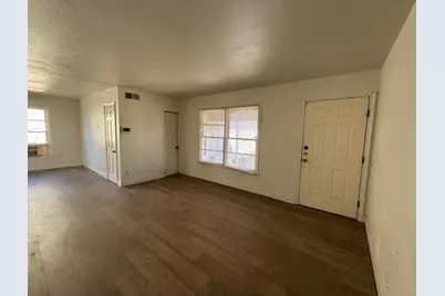 4855 Elena Street, Dallas, TX 75216 - Photo 4