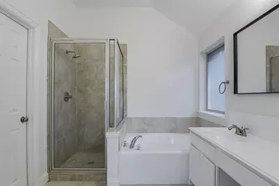 2727 Waterway Drive, Grand Prairie, TX 75054 - Photo 12