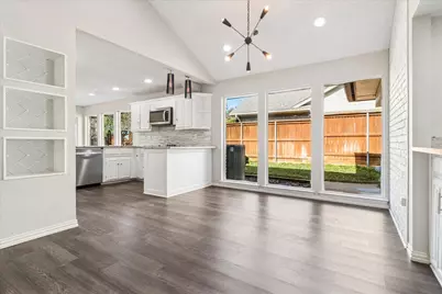 16801 Brushfield Drive, Dallas, TX 75248 - Photo 10