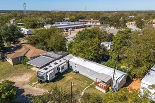 309 W Bryant St, Elm Mott, TX 76640 - Photo 14