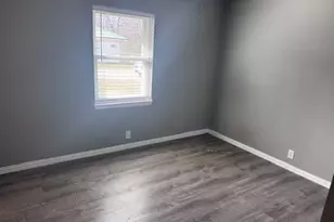 1025 5th St SW, Paris, TX 75460 - Photo 8