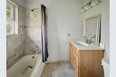 2247 W Sherman Street, Paris, TX 75460 - Photo 26