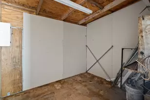 1811 Hidden Valley Rd, Granbury, TX 76049 - Photo 30