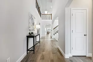 505 Proud Knight Ln, Lewisville, TX 75056 - Photo 2