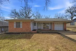 124 Mark Dr, Denison, TX 75021 - Photo 1