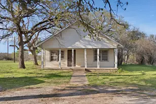 202 Johns Dr, Chico, TX 76431 - Photo 1